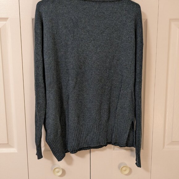 NWT DUFFY Cashmere Sweater Small Pine Teal Pullover Loose Cowl Roll Neck Luxury - Picture 8 of 8